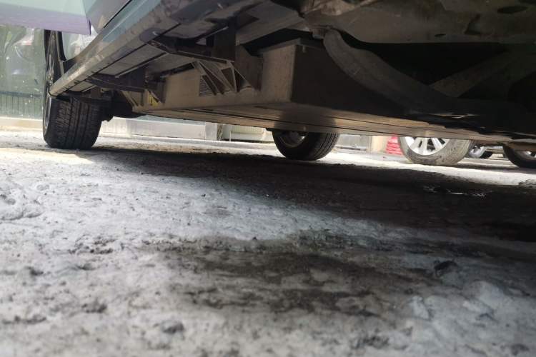 Used Everus VE-1 2020 Comfort Edition Right Side Sill