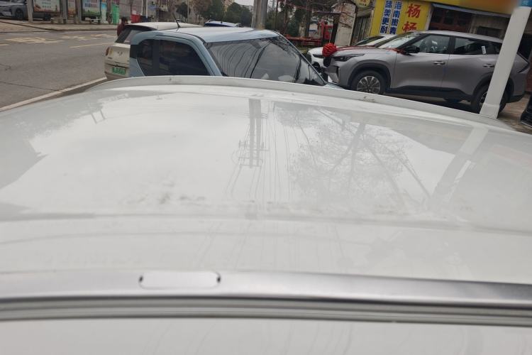 Used Everus VE-1 2020 Travel Edition Roof