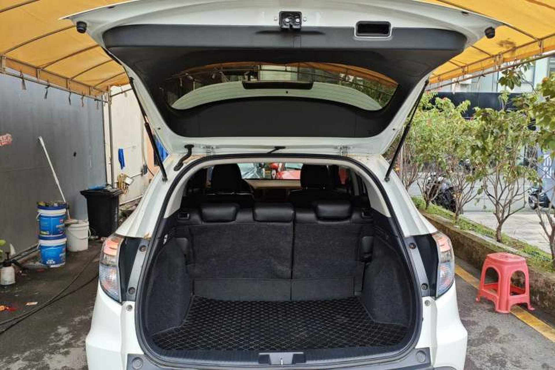 Used Everus VE-1 2020 Travel Edition Trunk
