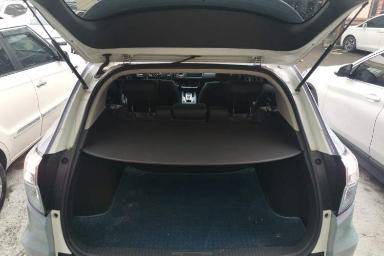 Used Everus VE-1 2020 Comfort Edition Trunk