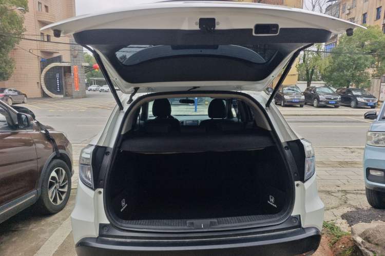 Used Everus VE-1 2020 Travel Edition Trunk