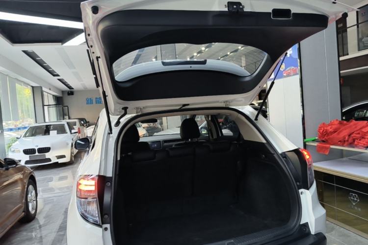 Used Everus VE-1 2020 Comfort Edition Trunk