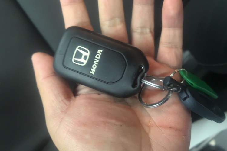 Used Everus VE-1 2020 Travel Edition Vehicle Key