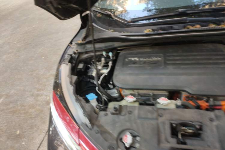 Used Everus VE-1 2021 S Pirelli Luxury Edition Engine Bay Right