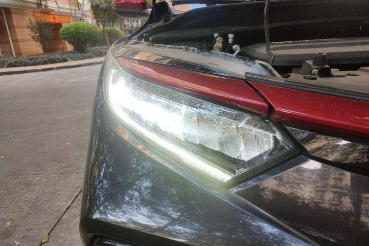 Used Everus VE-1 2021 S Pirelli Luxury Edition Right Front Headlight