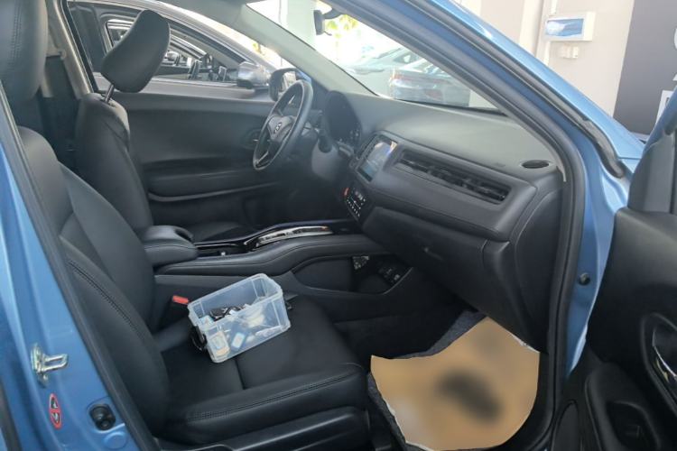 Used Everus VE-1 2021 Comfort Edition Right Front Seat