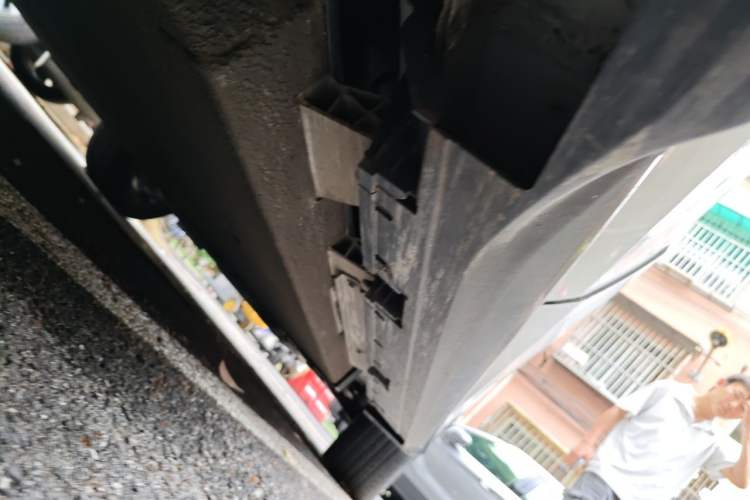 Used Everus VE-1 2021 S Pirelli Luxury Edition Chassis Rear Right