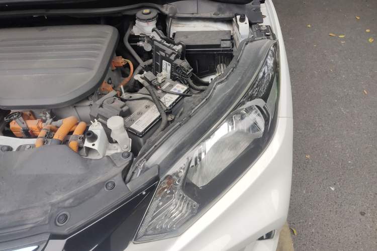 Used Everus VE-1 2021 Travel Edition Engine Bay Left