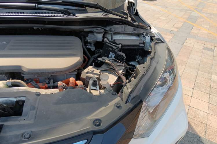 Used Everus VE-1 2021 Travel Edition Engine Bay Left