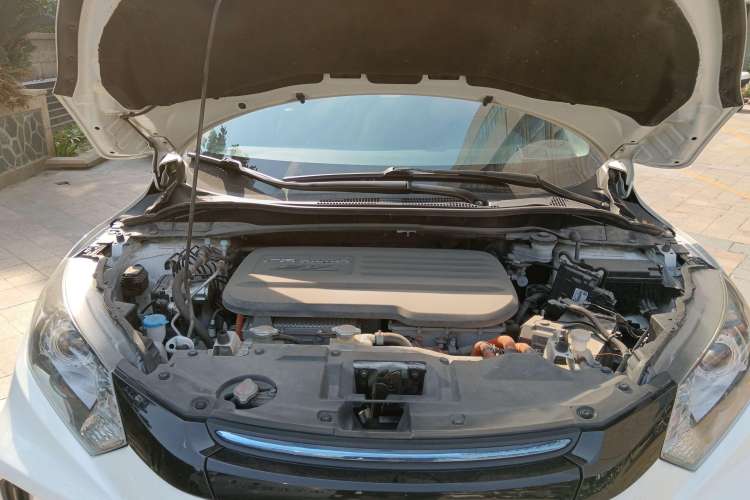 Used Everus VE-1 2021 Travel Edition Engine Bay