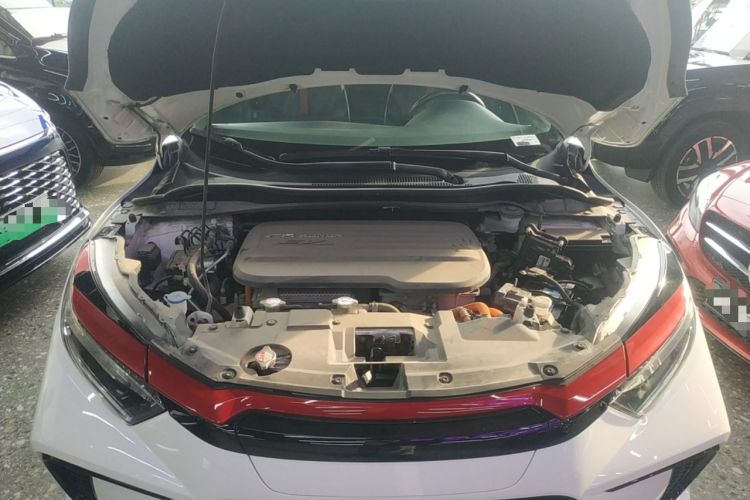 Used Everus VE-1 2021 S Pirelli Edition Engine Bay