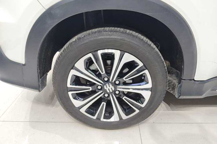 Used Everus VE-1 2021 S Pirelli Edition Exterior 5