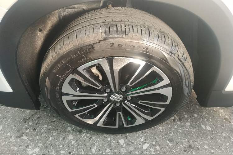 Used Everus VE-1 2021 S Pirelli Edition Exterior 7