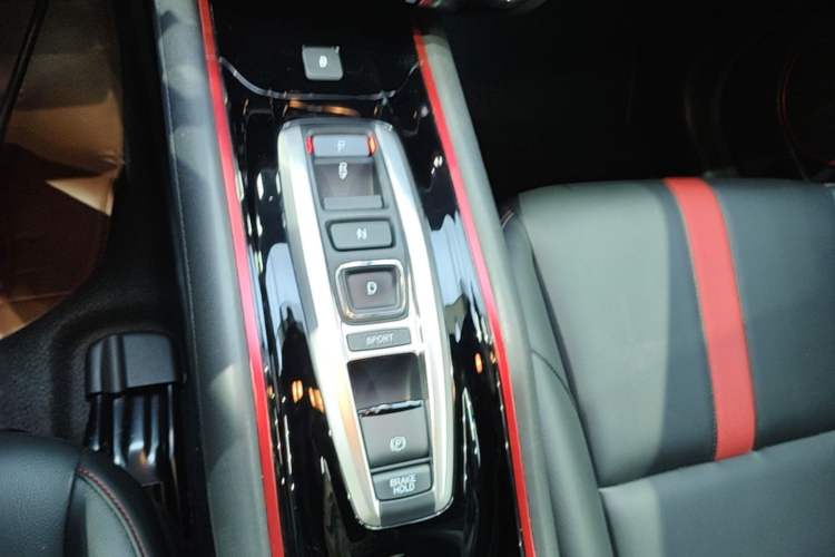Used Everus VE-1 2021 S Pirelli Edition Gear Lever