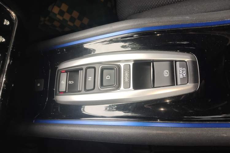 Used Everus VE-1 2021 Travel Edition Gear Lever