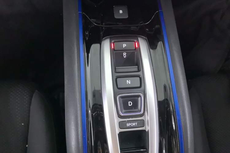 Used Everus VE-1 2021 Travel Edition Gear Lever