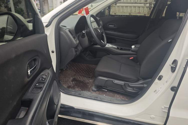 Used Everus VE-1 2021 Travel Edition Interior 2