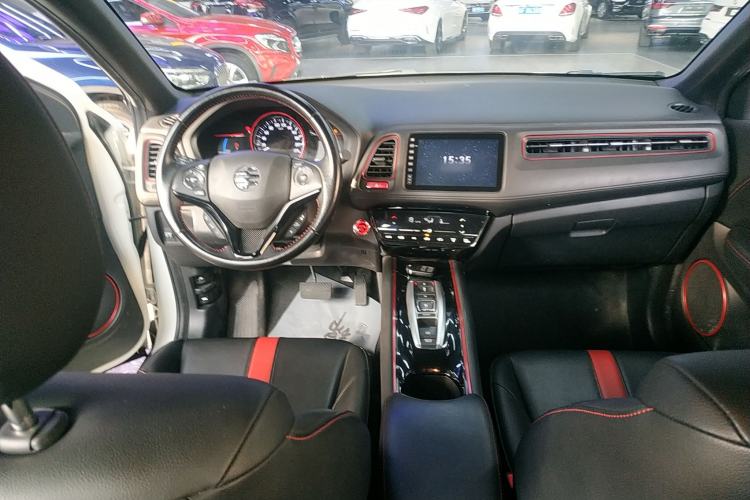 Used Everus VE-1 2021 S Pirelli Edition Interior 2
