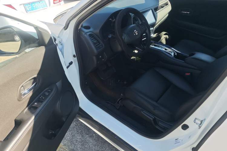 Used Everus VE-1 2021 Travel Edition Interior 3