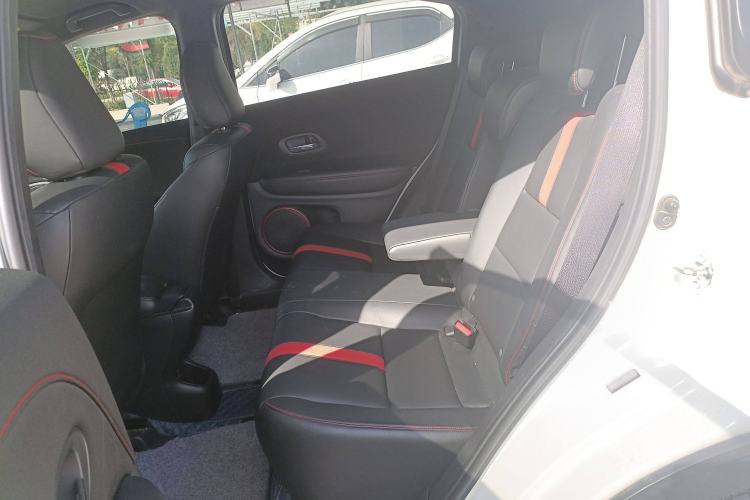 Used Everus VE-1 2021 S Pirelli Edition Interior 4