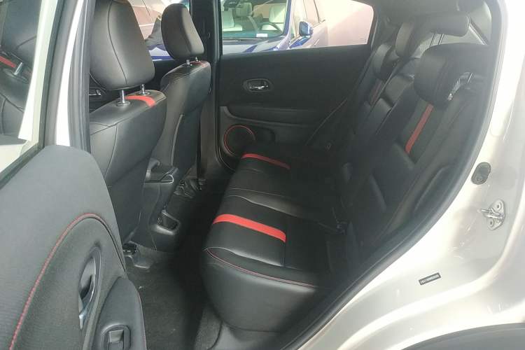 Used Everus VE-1 2021 S Pirelli Edition Interior 4