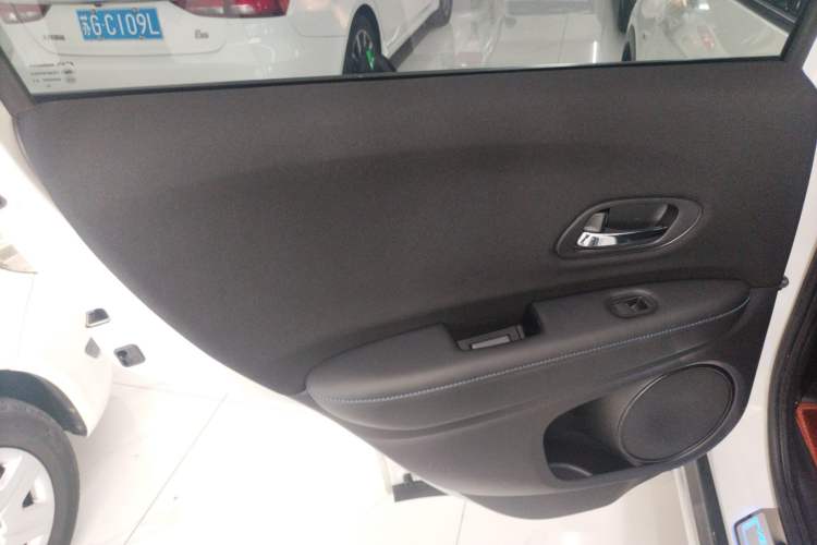 Used Everus VE-1 2021 Travel Edition Left Rear Door Interior