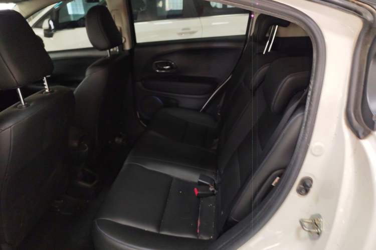 Used Everus VE-1 2021 Comfort Edition Left Rear Seat