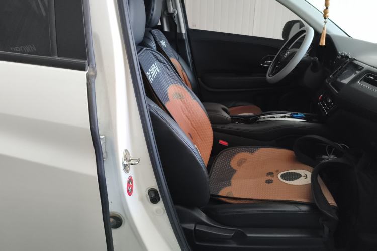 Used Everus VE-1 2021 Comfort Edition Right Front Seat