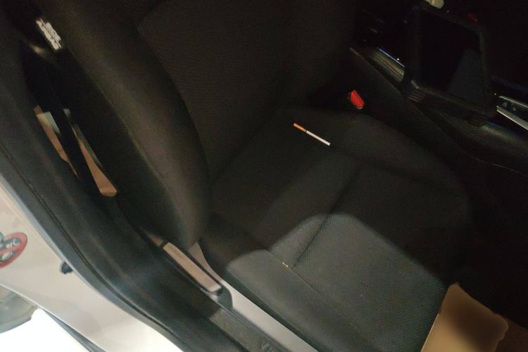 Used Everus VE-1 2021 Travel Edition Right Front Seat