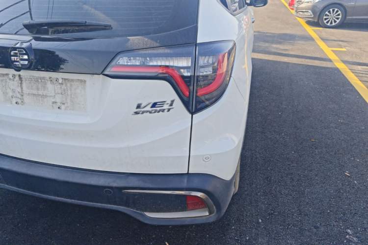 Used Everus VE-1 2021 S Pirelli Luxury Edition Right Rear Taillight
