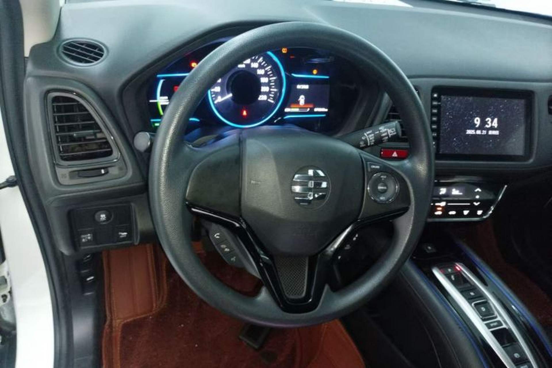 Used Everus VE-1 2021 Travel Edition Steering Wheel