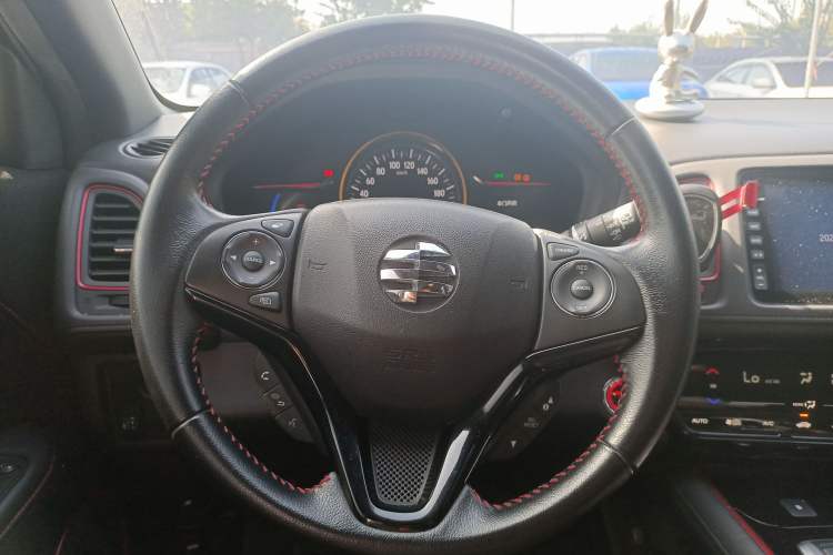 Used Everus VE-1 2021 S Pirelli Edition Steering Wheel