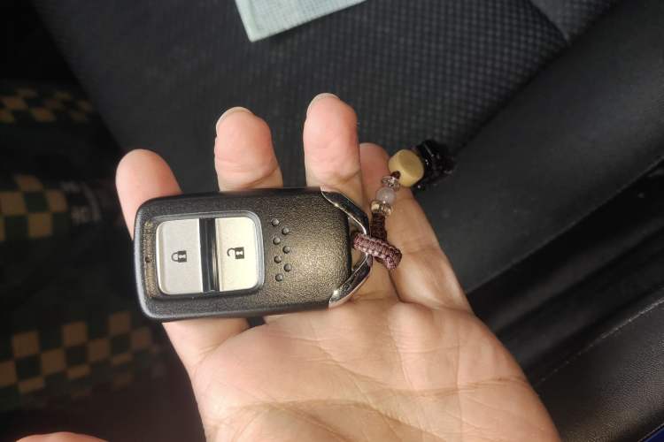 Used Everus VE-1 2021 Travel Edition Vehicle Key