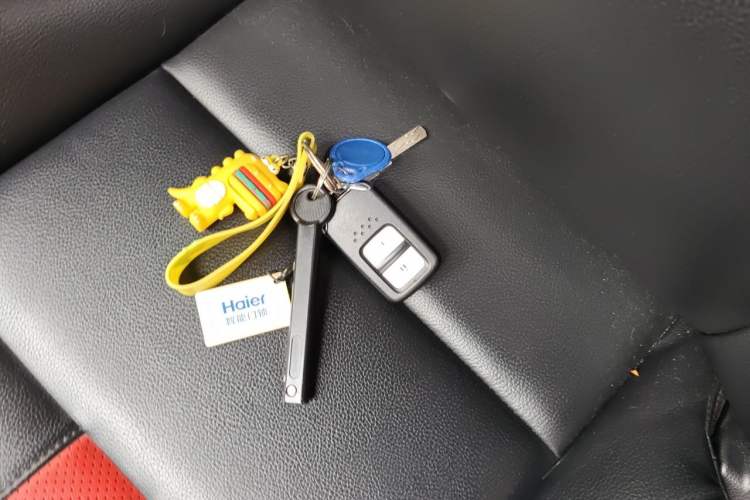 Used Everus VE-1 2021 S Pirelli Luxury Edition Vehicle Key