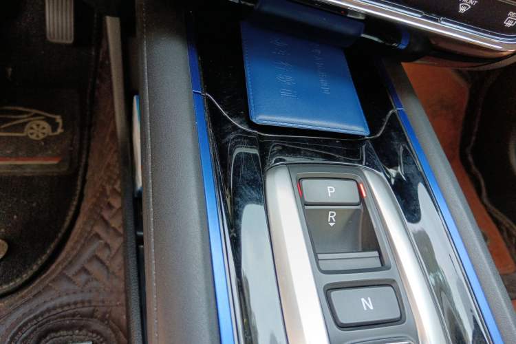 Used Everus VE-1 2021 Travel Edition Vehicle Key