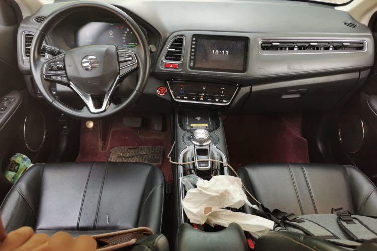 Used Everus VE-1 2022 TA Leading Edition Center Console
