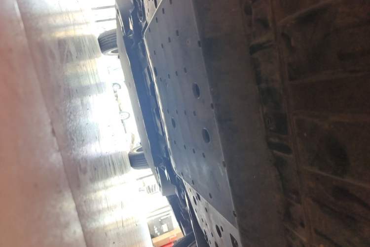 Used Everus VE-1 2022 TA Leading Edition Chassis Front