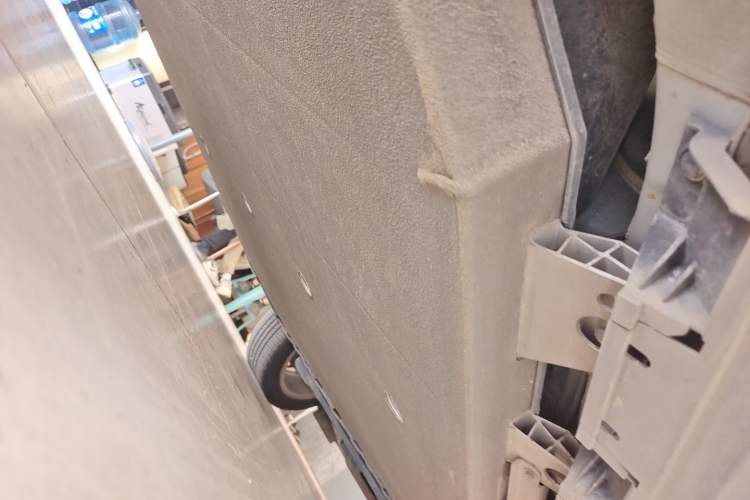 Used Everus VE-1 2022 TA Leading Edition Chassis Rear Right