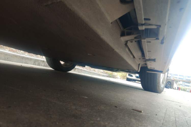 Used Everus VE-1 2022 TA Leading Edition Chassis Rear Right