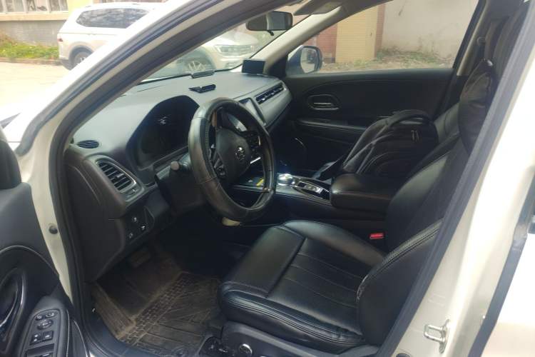 Used Everus VE-1 2022 TA Leading Edition Driver Seat