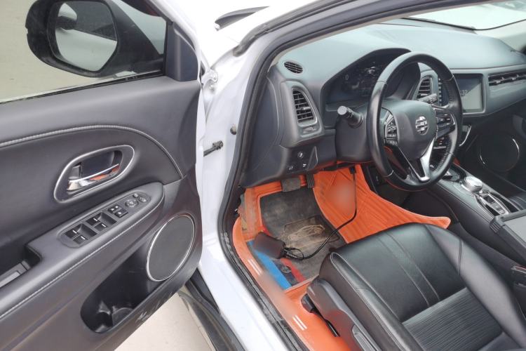 Used Everus VE-1 2022 TA Leading Edition Driver Seat
