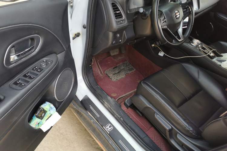 Used Everus VE-1 2022 TA Leading Edition Driver Seat