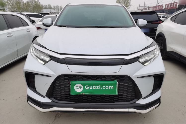 Used Everus VE-1 2022 TA Leading Edition Front
