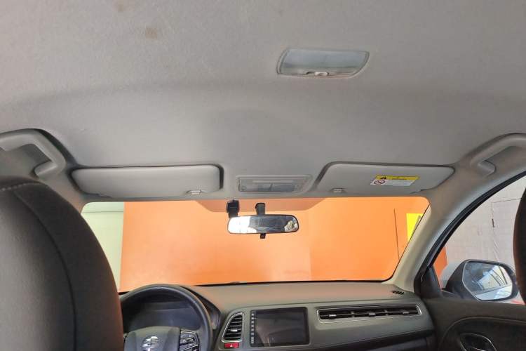 Used Everus VE-1 2022 TA Leading Edition Headliner