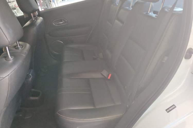 Used Everus VE-1 2022 TA Leading Edition Left Rear Seat