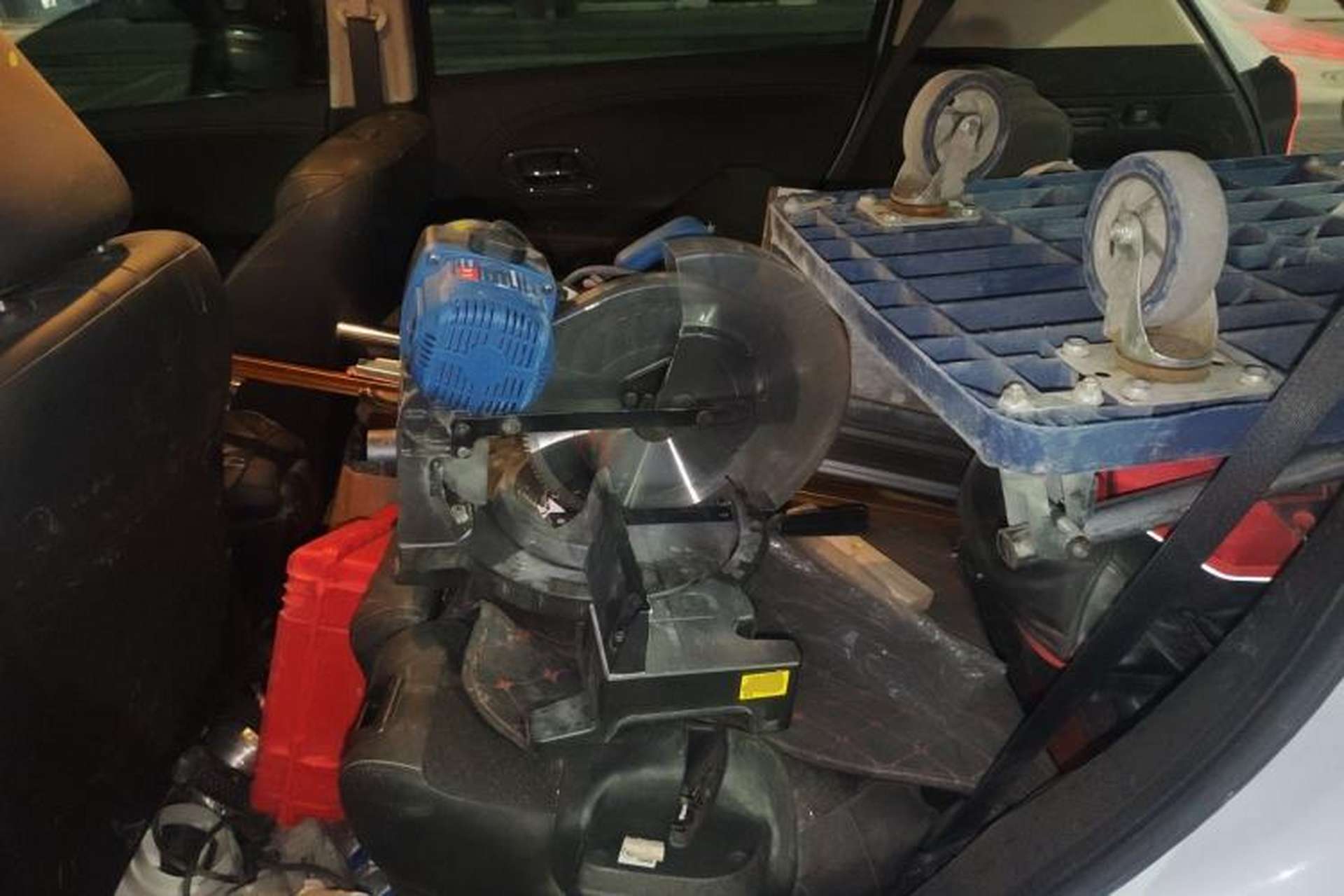 Used Everus VE-1 2022 TA Leading Edition Left Rear Seat