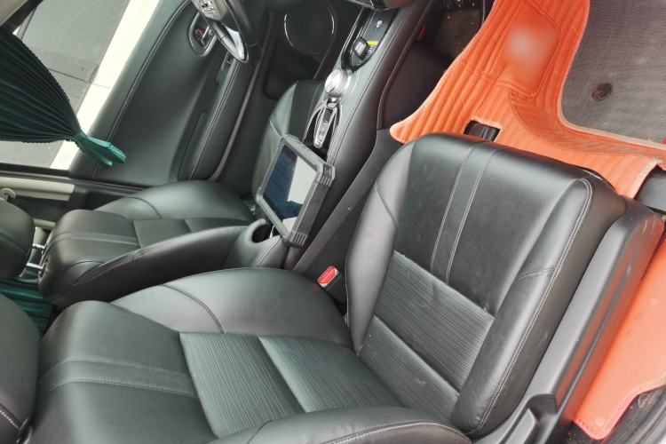 Used Everus VE-1 2022 TA Leading Edition Right Front Seat