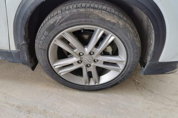 Used Everus VE-1 2022 TA Leading Edition Right Front Wheel Hub