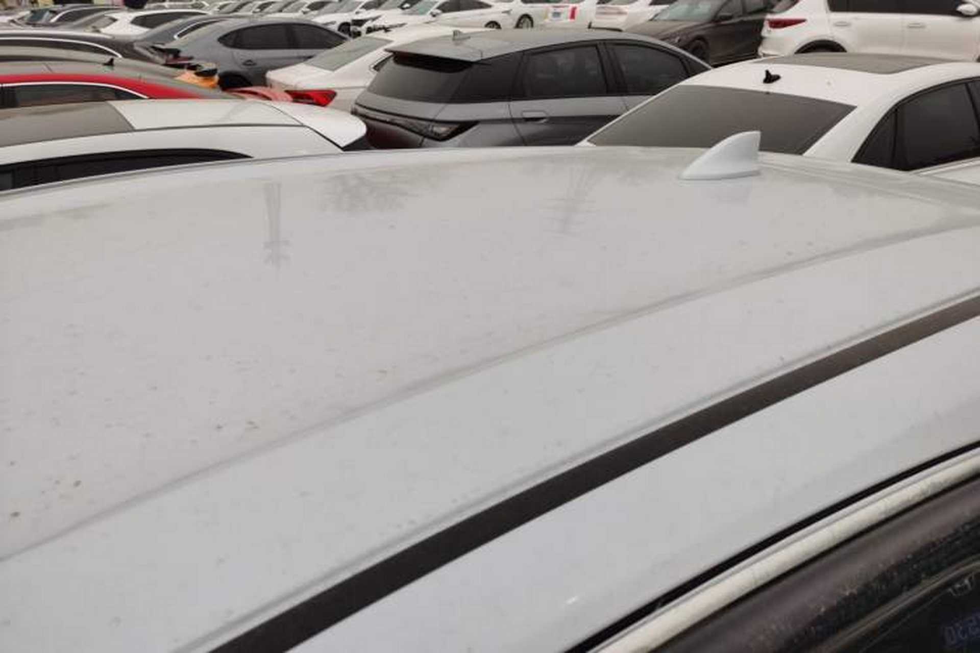 Used Everus VE-1 2022 TA Leading Edition Roof