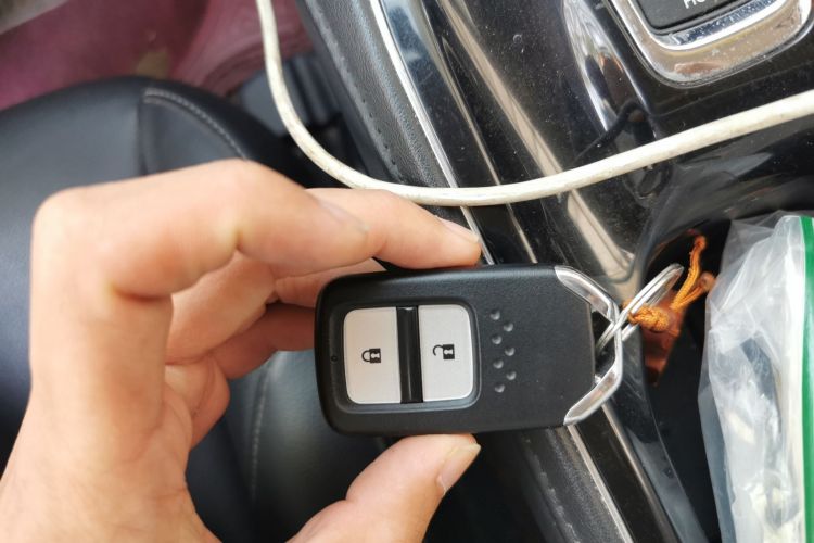 Used Everus VE-1 2022 TA Leading Edition Vehicle Key
